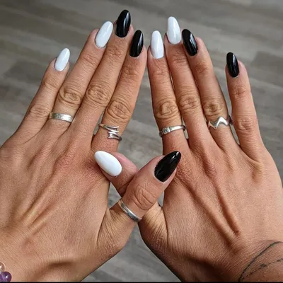 15 Trending Black Chrome Nails in 2024 for a Rockstar Look - Zohna