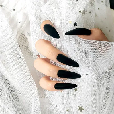 o_la_la.nails - Black mate🖤 Чёрный матовый маникюр должна... | Facebook