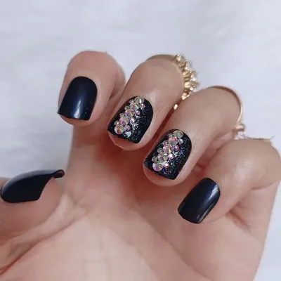 Лучшие идеи маникюра со стразами - статьи компании «Интернет-магазин \"New  Style Nails\"»