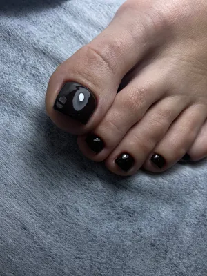 Педикюр, светоотражающий гель лак, чёрный гель лак, чёрный педикююр | Feet  nail design, Feet nails, Nail designs