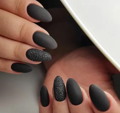 o_la_la.nails - Black mate🖤 Чёрный матовый маникюр должна... | Facebook