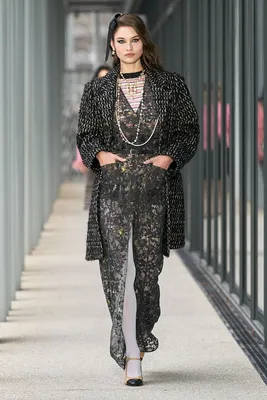 В моде женственность»: стилист Зайцева перечислила модные тренды осени-2023