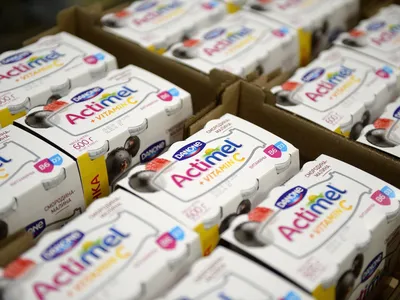 В России с полок магазинов пропадет молочная продукция брендов Danone,  Activia, Alpro и Actimel | Урал56.Ру | Оренбург, Орск - главные новости |  Дзен