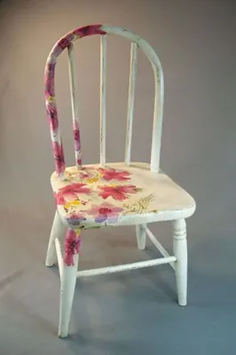 Как переделать старый деревянный стул с использованием меловой краски и  декупажа: Мастер-Классы в журнале Ярмарки Мастеров