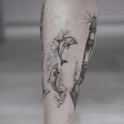 Тату дельфин | Тату на ноге | Dolphins tattoo, Tattoos, Leg tattoos