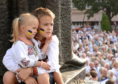 Международный день братьев и сестер - Праздник