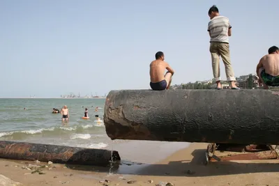 File:Derbent beach. Dagestan. Russia. Пляж города Дербент. Дагестан. Россия  - panoramio.jpg - Wikimedia Commons