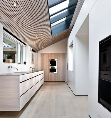 Деревянный потолок в квартире: из чего его сделать и как установить  самостоятельно | ivd.ru