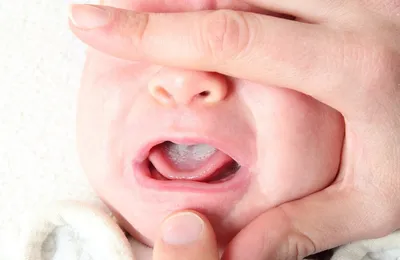 Уход за ногтями, носом, волосами новорожденного • какие аксессуары нужны