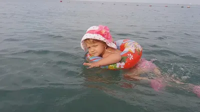 Дети купаются в море фото фото