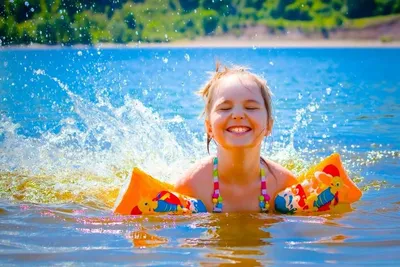 Тонут бесшумно: кто ответит за трагические смерти детей на воде - Новости -  om1.ru