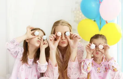 Детская пижама - Идея для дня рождения ребенка — пижамная вечеринка 🥳  Представляете, как обрадуются дети. Это день, когда надев любимую пижаму,  не нужно идти спать, а можно веселиться, танцевать и даже