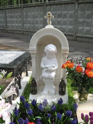 Трогательные детские памятники на могилу в СПб