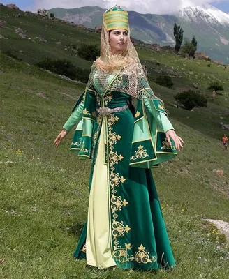 Татарский национальный костюм (51 фото): женские, детские, национальные  костюмы татар для девочки Разве это татарский … | Быть женщиной, Наряды,  Традиционные платья