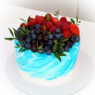 Торт с ягодами 24044821 для мам одноярусный без мастики стоимостью 7 850  рублей - торты на заказ ПРЕМИУМ-класса от КП «Алтуфьево»