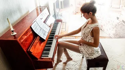 Картины:Девушка за пианино в интернет-магазине Ярмарка Мастеров по цене  17000 ₽ – NVWBQBY | Картины, Лебедянь - доставка по России