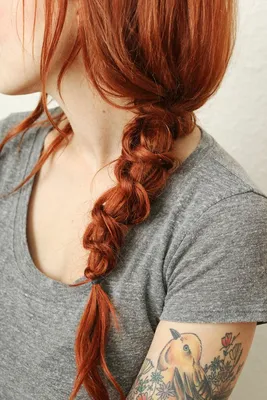Девушка с рыжими волосами цвета …» — создано в Шедевруме