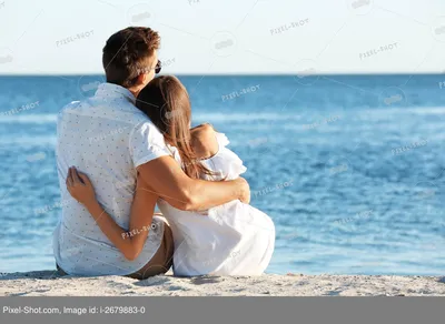 девушка сидит на берегу моря, девушка на море, девушка сидит на фоне моря,  девушка, девушка на море со спины - The-wedding.ru