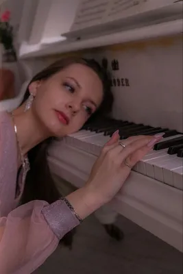 Девушка за роялем | Пианино, Фотосессия, Рояль
