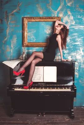 картинки : девушка, Пианино, обувь, картина, фотография, образ, рояль,  струнный инструмент 3019x4469 - - 740108 - красивые картинки - PxHere