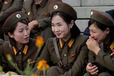 Домогательства, аборты и голод: женщина-солдат рассказала об ужасах в армии Северной  Кореи