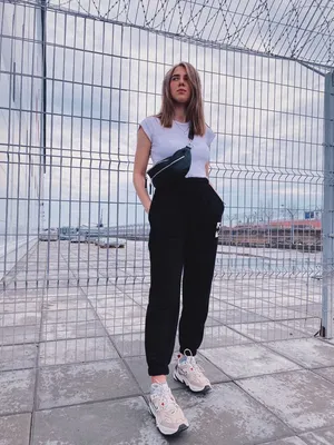 Девушка в спортивном костюме | Fashion, Normcore, Pantsuit