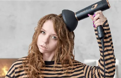 Как выбрать фен для кудрявых волос? — Журнал Ситилинк