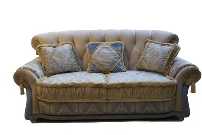 Угловой диван в гостиную, в классическом стиле