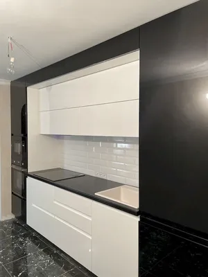 Черно-белая кухня со встроенным холодильником \"Модель 782\" в Великом  Новгороде - цены, фото и описание.