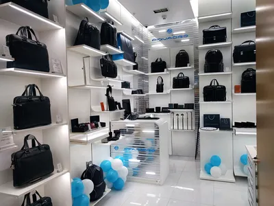 Фотографии торгового оборудования для магазина сумок | СВ - торговое  оборудование в Санкт-Петербурге