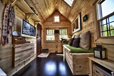 Дизайн жилой комнаты маленького дома :: Фото