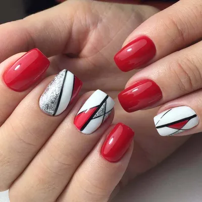 Красно-белый маникюр – это один из самых ярких вариантов оформления ногтей.  Красный цвет обладает мощной энергетикой, а белый привносит… | Instagram