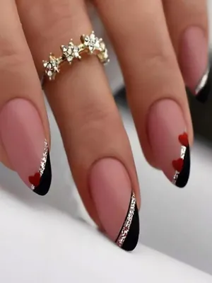 Шикарнейший черно-красный маникюр на длинные ногти балерина