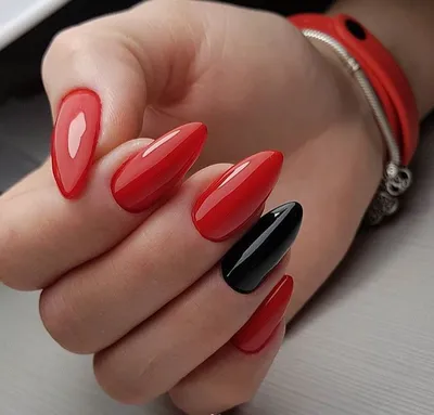 Красный френч: варианты дизайна красного французского маникюра на разных  ногтях