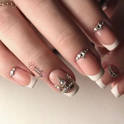 Pin by Sarah Suekawa on ~Its A Girl Thing~ | Crown nail art, Princess nail  designs, Crown nails