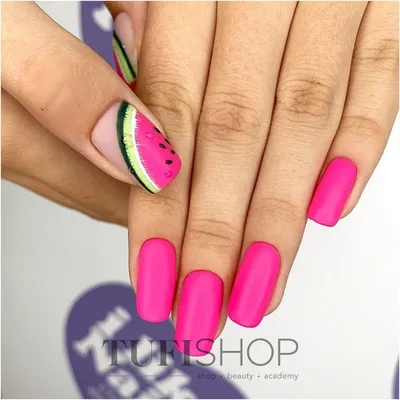 Цвят малина с ефект пудра 👌... - Roshie beauty nails | Facebook