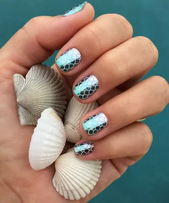 Пляжный маникюр: 20 идей дизайна ногтей в морском стиле