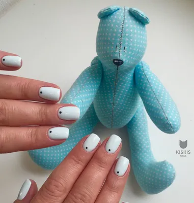 маникюр # геометрический #ногти #точки #дизайн #ногтей #летний | Get nails,  Nails desing, Beauty nails