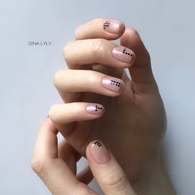 Дизайн ногтей 2019 маникюр нюдовый минимализм точки абстракция | Nails,  Beauty