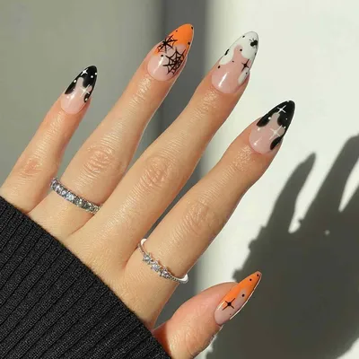 Дизайн ногтей с линиями - это безграничная фантазия, где можно  экспериментировать, сочетать, дополняя узоры разными цветами… | Instagram