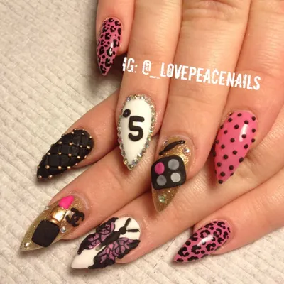 Chanel Nail Art | Chanel nail art, Nails, Chanel nails