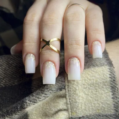 Milky nails дизайны 2021-2022: как создать самый трендовый маникюр  молочными базами, топами и гелями