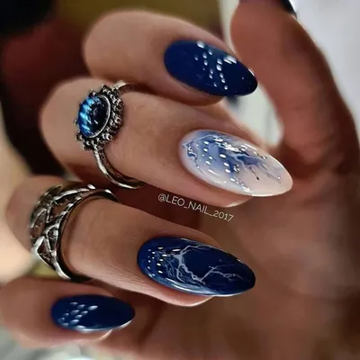 Дизайн ногтей голубой с серебром - 96 фото