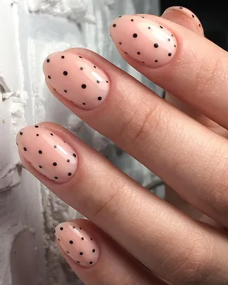 samali.nails on Instagram: “Девочки я влюблена в горошек 😍 Для красотки  @sagirarose •••••••••••••••••••••••… | Polka dot nails, Polka dot nail  designs, Dots nails