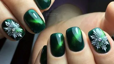 Маникюр 2019: шикарный зеленый цвет придаст вашим ногтям экстравагантности  (Фото) - Телеграф