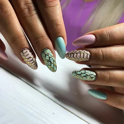 оптовая продажа с фабрики 24 шт абс накладные ногти змея орнамент длинный  гроб пресс на ногтях с упаковочной коробкой пилочка для ногтей| Alibaba.com