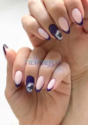 Crystal Nails Ukraine - 💙Модный синий маникюр 2018-2019 гг охватывает дизайн  ногтей синего цвета,💅 который балует женщин чудесными глубокими и более  нежными синими оттенками.💙 Такой маникюр прекрасно дополнит множество  удачных офисных, романтичных,