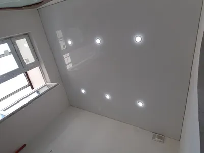 Как спланировать освещение в комнате с натяжным потолком - Статьи от iDEAl