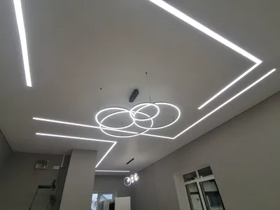 Варианты красивого расположения светильников на натяжном потолке в ванной,  гостиной и коридоре — Блог «EcoStyle»