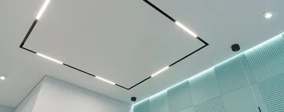 Натяжной потолок с лампочками